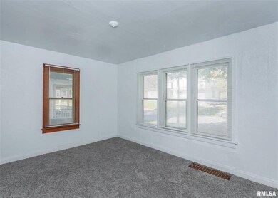 1851 W 8th St, Davenport, IA 52802 - photo 2
