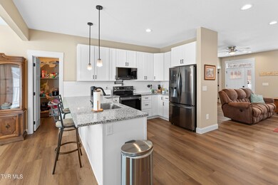 DL5A3173.jpg-SMALL
