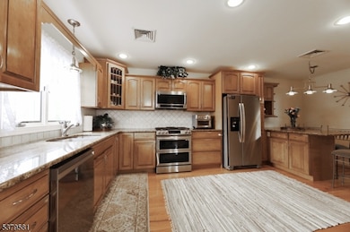 36 Monhegan St, Clifton, NJ 07013 - photo 3