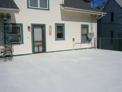 1815 W 9th St, Davenport, IA 52804 - photo 2