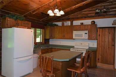 Great kitchen for holding parties with open floor 