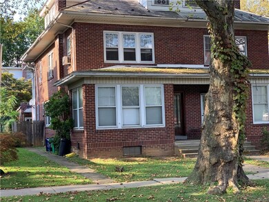 2403 W Allen St unit 1st Fl, Allentown, PA 18104 - photo 2