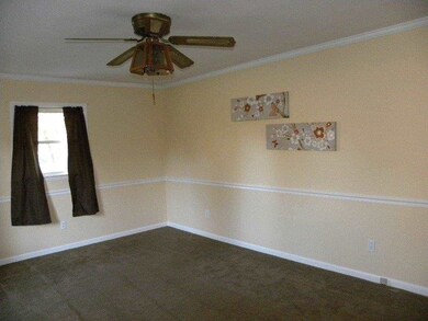 146 Cardinal Rd, Jacksonville, NC 28546 - photo 2