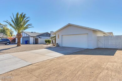 1237 W Mesquite St-1