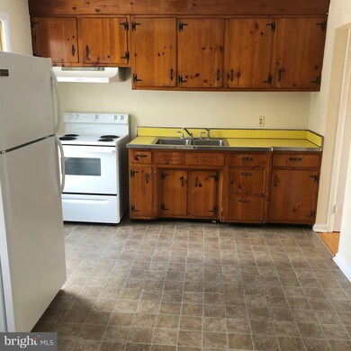 204 E Whitlock Ave, Winchester, VA 22601 - photo 4