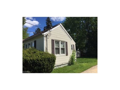 448 Lawn St, Geneva, OH 44041 - photo 3