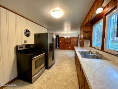 GALLEY KITCHEN