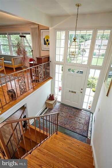 6321 Mori St, McLean, VA 22101 - photo 2