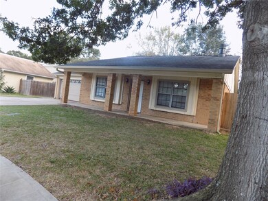 2109 Spruce Dr, Rosenberg, TX 77471 - photo 4