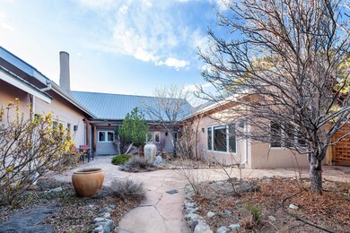 635 Don Nicolas Rd, Taos, NM 87571 - photo 4