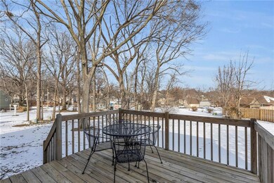 6913 Reeder Ct, Shawnee, KS 66203 - photo 7