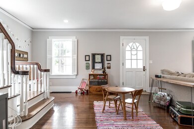 RE_1501 E Walnut-7