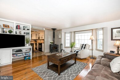 13 Riverview Rd, Pottstown, PA 19465 - photo 2