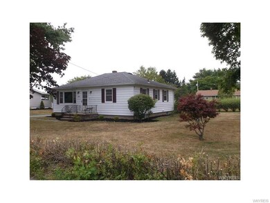 Exterior Front with Side Yard