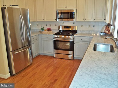 3 Yellow Leaf Ct, Germantown, MD 20876 - photo 6