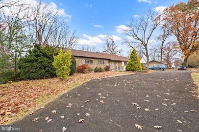 164 Trenton Rd, Langhorne, PA 19047 - photo 3