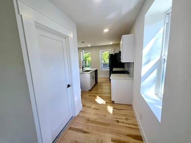 321 Riverside Dr, Florence, MA 01062 - photo 6