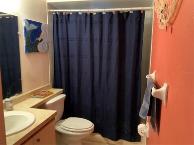1819 29th St W Bathroom
