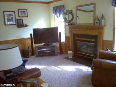 Den/Family/Great Room - with gas fireplace