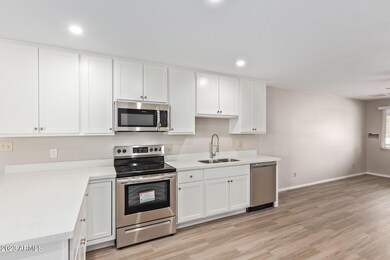8214 N 39TH AVE, Phoenix, AZ 85051