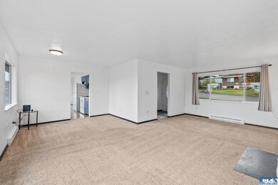 1621 E 4th St, Port Angeles, WA 98362 - photo 3