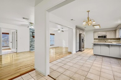 400 E North Creek Dr, Sherman, TX 75092 - photo 4