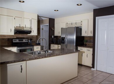 227 Rocky Ln, Statesville, NC 28625 - photo 2