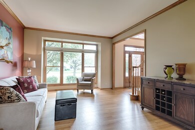 Bay w/ Picture Window and Transoms. Exterior Coppe