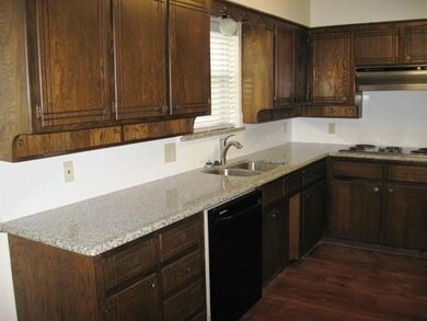 2801 Summitview Dr, Bedford, TX 76021 - photo 7