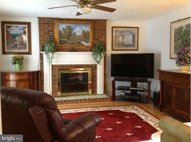 6621 Saint Mark Ct, Alexandria, VA 22306 - photo 5