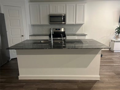 1119 Fringed Bluestar Dr, Rosharon, TX 77583 - photo 3