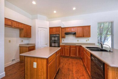 2857SBirchWay007