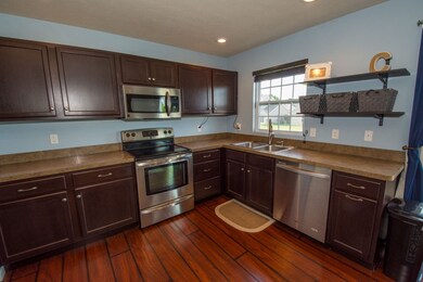 Beautiful kitchen with plenty of cabinet space, pa
