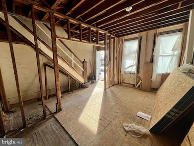 2534 W Franklin St, Baltimore, MD 21223 - photo 3