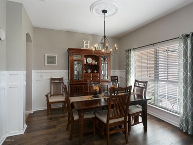 005_Dining Room
