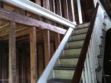 305 W High St, Milford, PA 18337 - photo 7