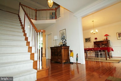 10873 Hunter Gate Way, Reston, VA 20194 - photo 5