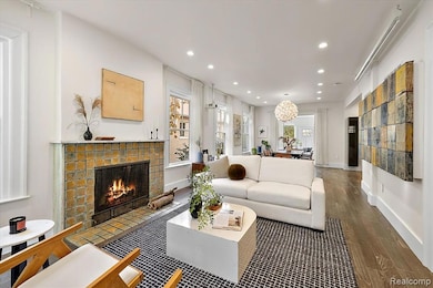 open-concept main floor welcomes you with 5