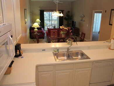 Counter space & breakfast bar