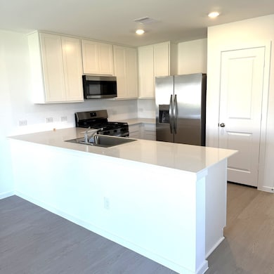 Kitchen with Breakfast Bar
