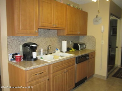 207 Forsythia Ln unit 367, Englishtown, NJ 07726 - photo 6