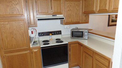 1018 condo 006
