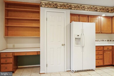 8075 Brightwood Ct, Ellicott City, MD 21043 - photo 5