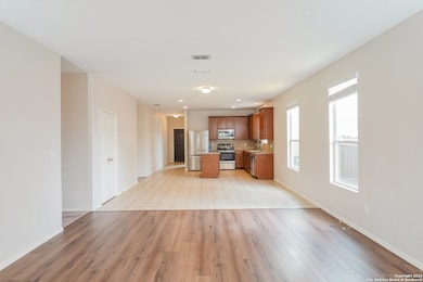 8827 Silver City, San Antonio, TX 78254 - photo 3