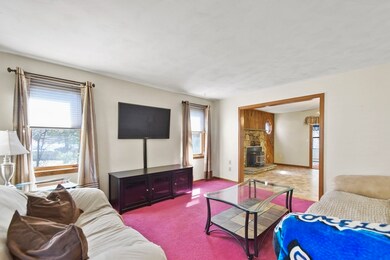 70 North St, Bellingham, MA 02019 - photo 3