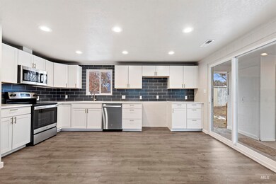 1504 E Sherman Ave, Nampa, ID 83686 - photo 2