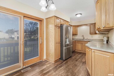 4718 N Sturdevant St, Davenport, IA 52806 - photo 7