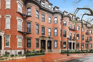 8 Rutland Square unit 2, Boston, MA 02118 - photo 3