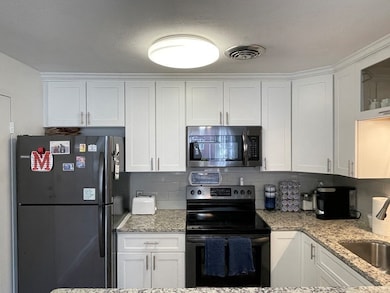 32 Whitman Rd unit 1-2, Waltham, MA 02453 - photo 3