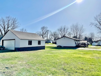 301 E 1st St, Adrian, MN 56110 - photo 2